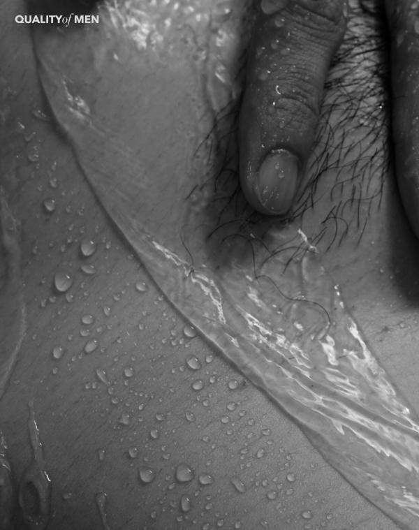 QM-3.2-暗黑-Kayson-4手聯彈噴發-Exclusive-Issue